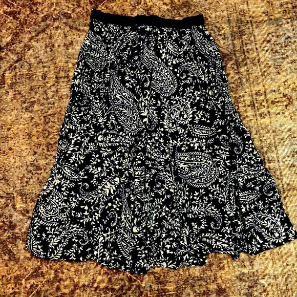 Skirt - Picture 1 of 1
